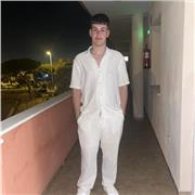 Estudiante de Bachillerato con buenas calificaciones y pasión por la enseñanza, ofrezco clases particulares de Matemáticas y apoyo